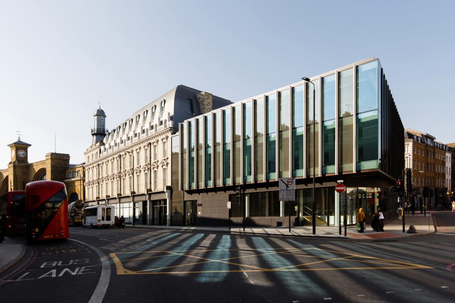 This new office and retail building completes the urban block shared with The Lighthouse – currently on site – in front of King's Cross station.
Sharing the design challenges of being over two Underground tunnels the scheme is a light weight structure that respects the height and rhythm of the listed Lighthouse building.