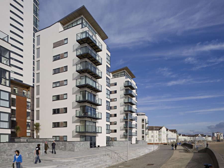 Designed as a beacon signalling the rejuvenation of Swansea, the 29 storey Meridian Quay tower forms the centrepiece of this major mixed use development of 291 residential units, 21,000 sq ft of commercial space and 2 underground levels of associated parking.
Client: Earthquake Property Partners.